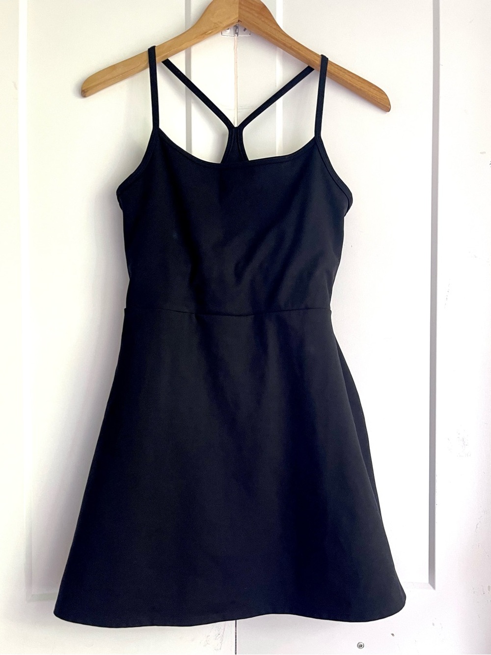 Gap Fit Women’s Black Activewear Dress Built In Shorts Shelf Bra Sleeveless Sz M